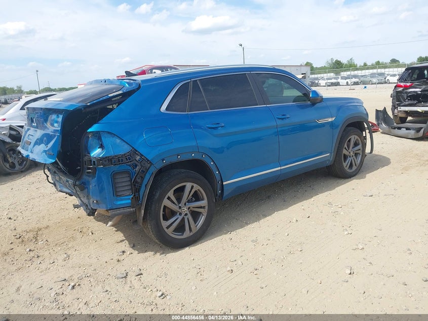 2024 Volkswagen Atlas cross sport VIN 1V2AE2CAXRC222321 IAAI salvage auction — FRONT & REAR, Wait Title, sold $7,900 on 2026-07-23 (photo 4)
