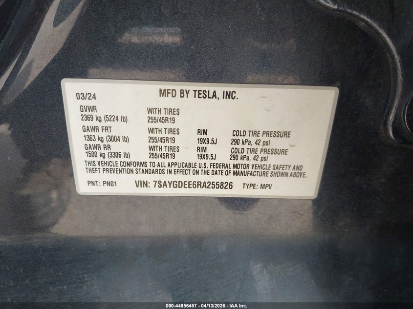 2024 Tesla Model y VIN 7SAYGDEE6RA255826 IAAI salvage auction — FRONT & REAR, Salvage (Nebraska), sold $10,500 on 2026-08-01 (photo 9)