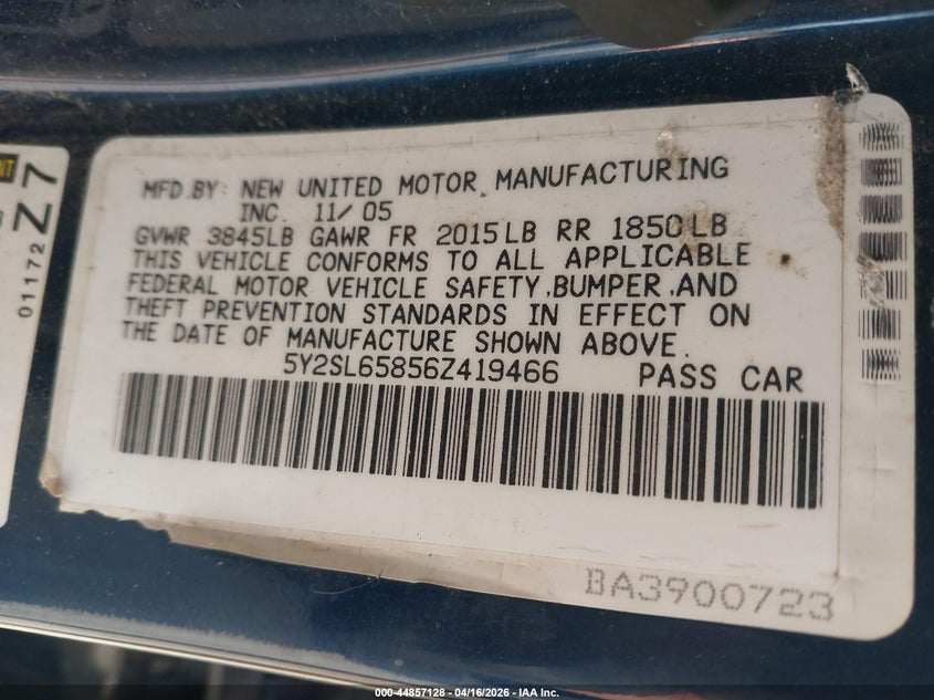 2006 Pontiac Vibe VIN 5Y2SL65856Z419466 IAAI salvage auction — FRONT END, Clear (Kansas), sold $375 on 2026-07-17 (photo 9)