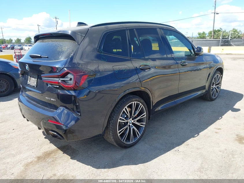 2022 BMW X3 VIN 5UX53DP03N9K11947 IAAI salvage auction — SIDE, Wait Title, sold $19,800 on 2026-07-10 (photo 4)