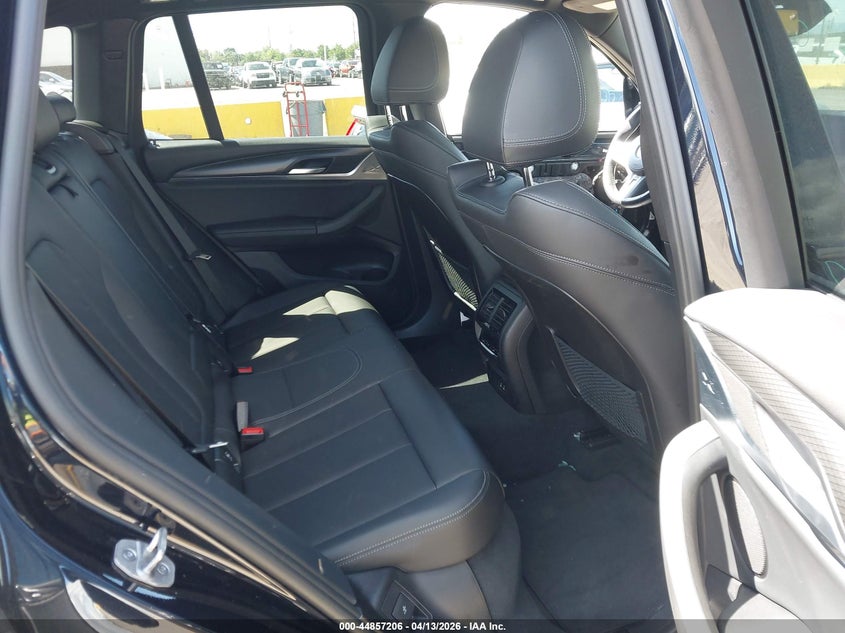2022 BMW X3 VIN 5UX53DP03N9K11947 IAAI salvage auction — SIDE, Wait Title, sold $19,800 on 2026-07-10 (photo 8)
