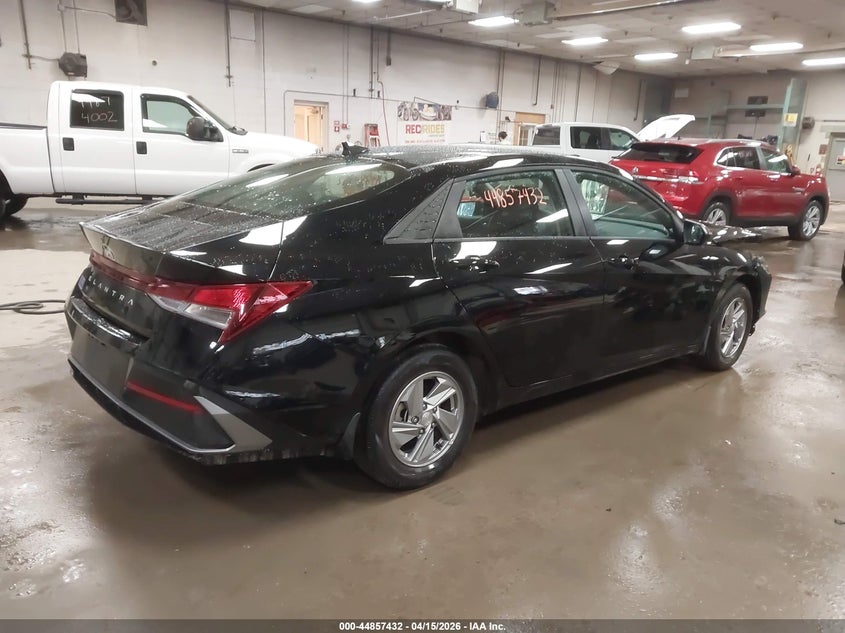 2025 Hyundai Elantra VIN KMHLL4DG4SU087640 IAAI salvage auction — LEFT SIDE, Salvage (Maine), sold $5,050 on 2026-07-20 (photo 4)