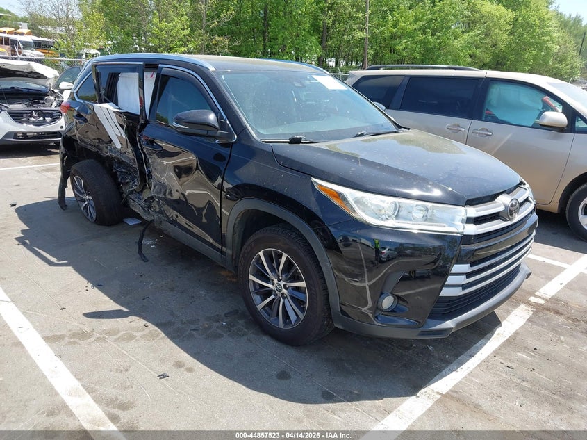 2019 Toyota Highlander VIN 5TDJZRFH2KS706706 IAAI salvage auction — RIGHT SIDE, Wait Title, sold $7,900 on 2026-07-30 (photo 1)