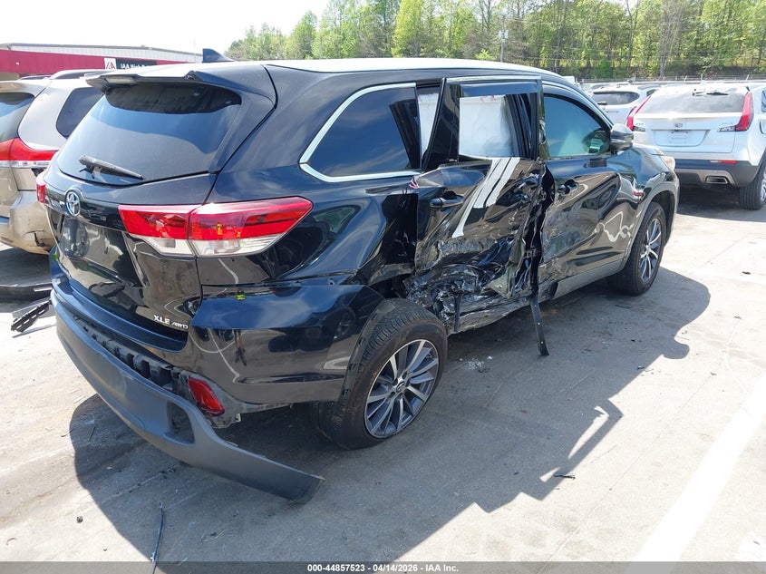 2019 Toyota Highlander VIN 5TDJZRFH2KS706706 IAAI salvage auction — RIGHT SIDE, Wait Title, sold $7,900 on 2026-07-30 (photo 4)