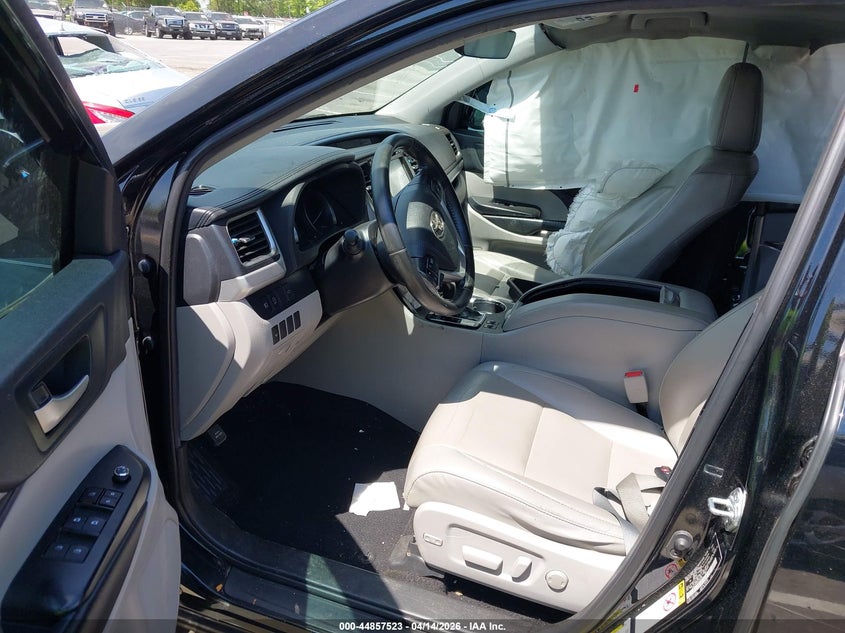 2019 Toyota Highlander VIN 5TDJZRFH2KS706706 IAAI salvage auction — RIGHT SIDE, Wait Title, sold $7,900 on 2026-07-30 (photo 5)