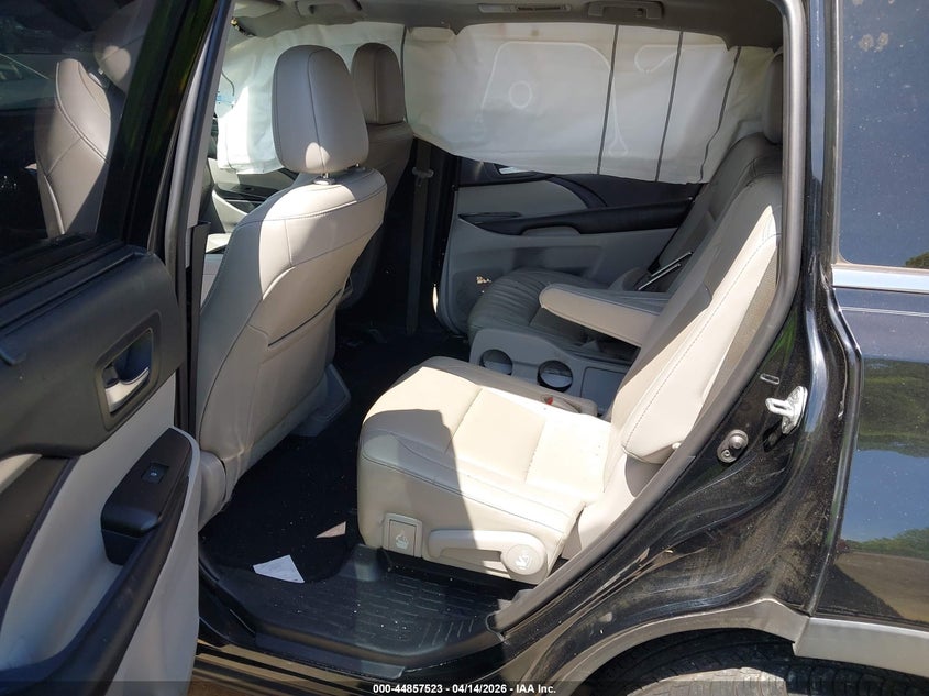 2019 Toyota Highlander VIN 5TDJZRFH2KS706706 IAAI salvage auction — RIGHT SIDE, Wait Title, sold $7,900 on 2026-07-30 (photo 8)