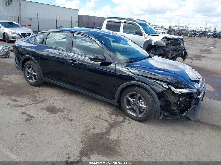 2025 Kia K4 VIN 3KPFT4DE8SE032008 IAAI salvage auction — RIGHT FRONT, Wait Title, sold $4,450 on 2026-07-12 (photo 1)