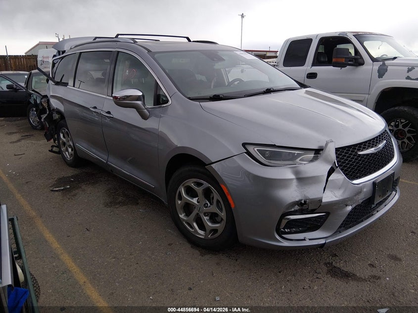 2021 Chrysler Pacifica VIN 2C4RC3GG4MR536884 IAAI salvage auction — FRONT & REAR, Salvage (Colorado), sold $2,950 on 2026-07-12 (photo 1)