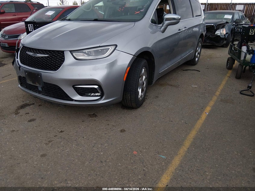 2021 Chrysler Pacifica VIN 2C4RC3GG4MR536884 IAAI salvage auction — FRONT & REAR, Salvage (Colorado), sold $2,950 on 2026-07-12 (photo 2)