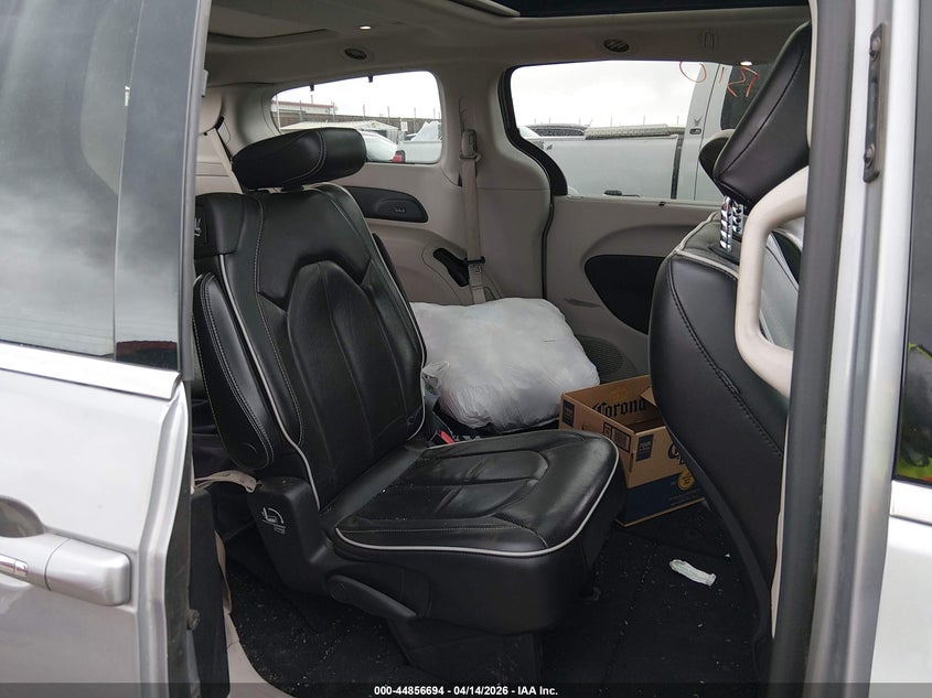 2021 Chrysler Pacifica VIN 2C4RC3GG4MR536884 IAAI salvage auction — FRONT & REAR, Salvage (Colorado), sold $2,950 on 2026-07-12 (photo 8)