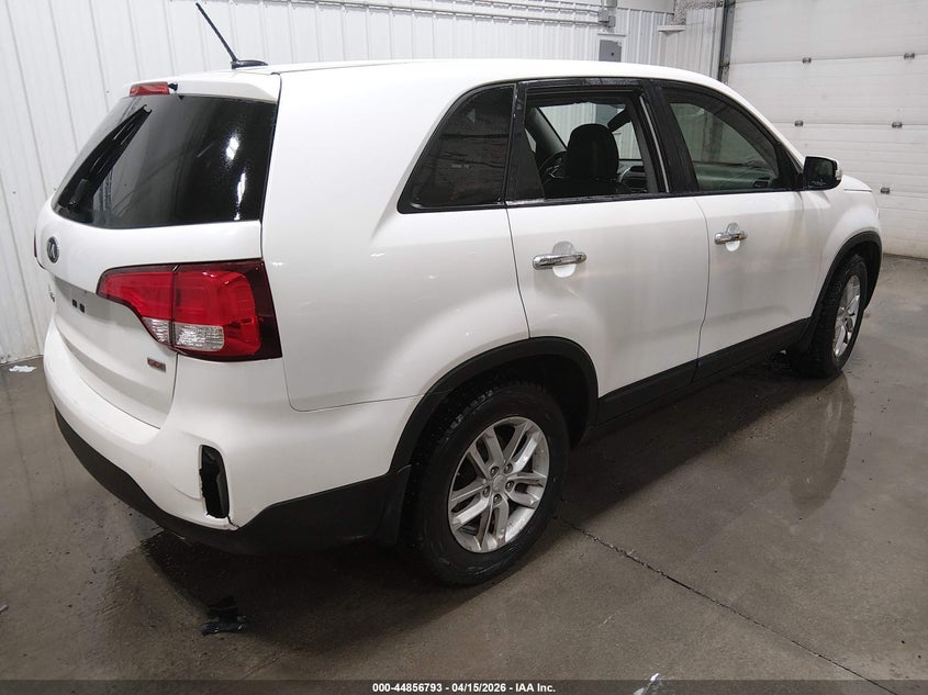 2014 Kia Sorento VIN 5XYKT3A6XEG535682 IAAI salvage auction — THEFT, Original (Alaska), sold $925 on 2026-07-24 (photo 4)
