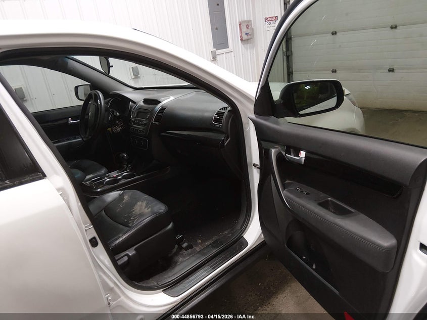 2014 Kia Sorento VIN 5XYKT3A6XEG535682 IAAI salvage auction — THEFT, Original (Alaska), sold $925 on 2026-07-24 (photo 5)