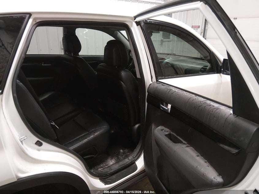 2014 Kia Sorento VIN 5XYKT3A6XEG535682 IAAI salvage auction — THEFT, Original (Alaska), sold $925 on 2026-07-24 (photo 8)