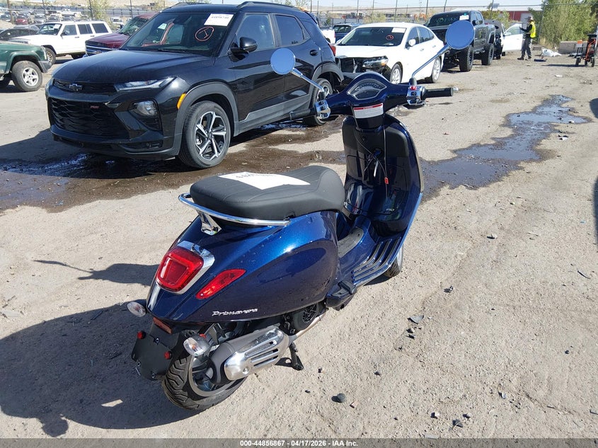 2024 Vespa - VIN ZAPMD18G1R5100183 IAAI salvage auction — LEFT SIDE, Salvage Title, sold $1,525 on 2026-08-05 (photo 4)