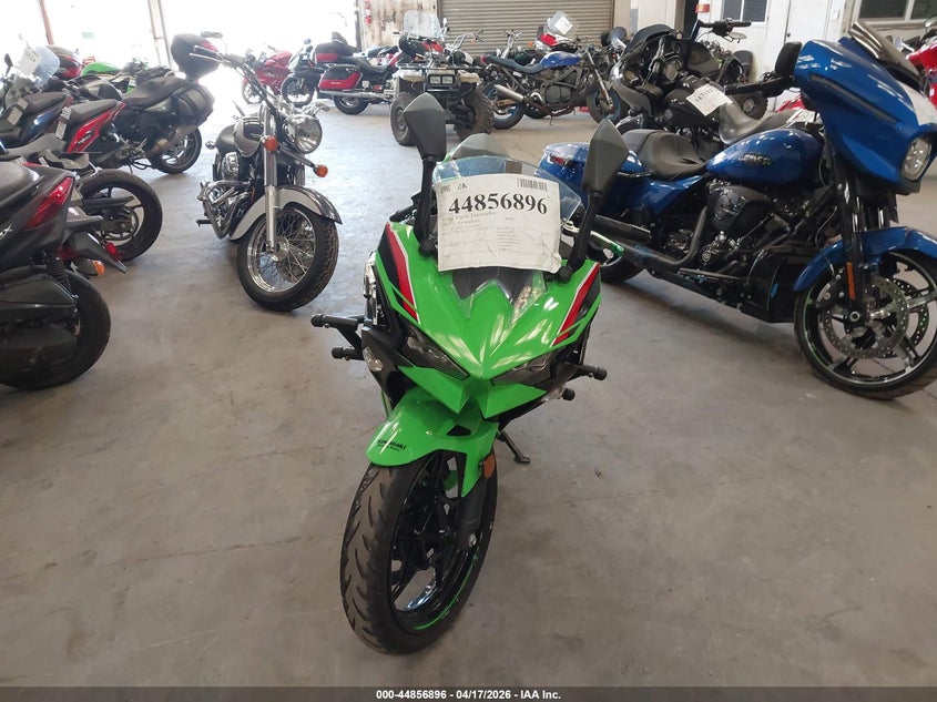 2024 Kawasaki Ninja VIN ML5EXGH18RDA21902 IAAI salvage auction — LEFT & RIGHT, Salvage Title, sold $2,150 on 2026-07-23 (photo 5)