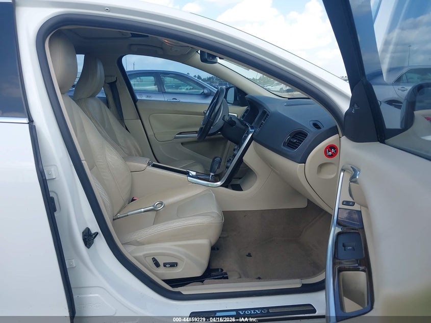 2012 Volvo S60 VIN YV1622FS6C2101412 IAAI salvage auction — WATER/FLOOD, Original (Texas), sold $25 on 2026-07-16 (photo 5)