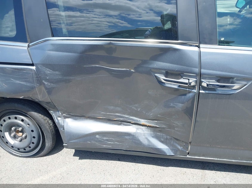 2013 Honda Odyssey VIN 5FNRL5H66DB012990 IAAI salvage auction — RIGHT SIDE, Wait Title, sold $1,200 on 2026-07-09 (photo 6)