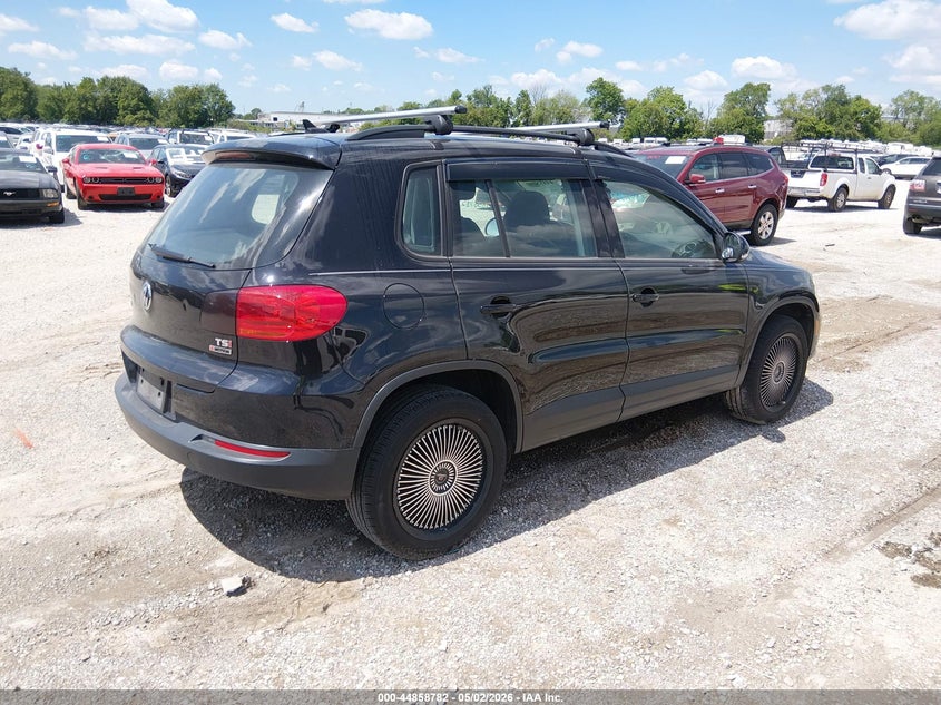 2017 Volkswagen Tiguan VIN WVGBV7AX2HK054412 IAAI salvage auction — RIGHT REAR, Repossessed (Missouri), sold $775 on 2026-07-13 (photo 4)
