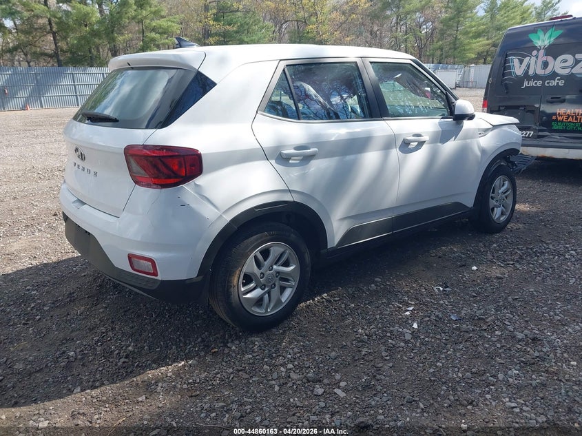 2022 Hyundai Venue VIN KMHRB8A33NU133825 IAAI salvage auction — FRONT & REAR, Salvage Title, sold $1,550 on 2026-07-29 (photo 4)
