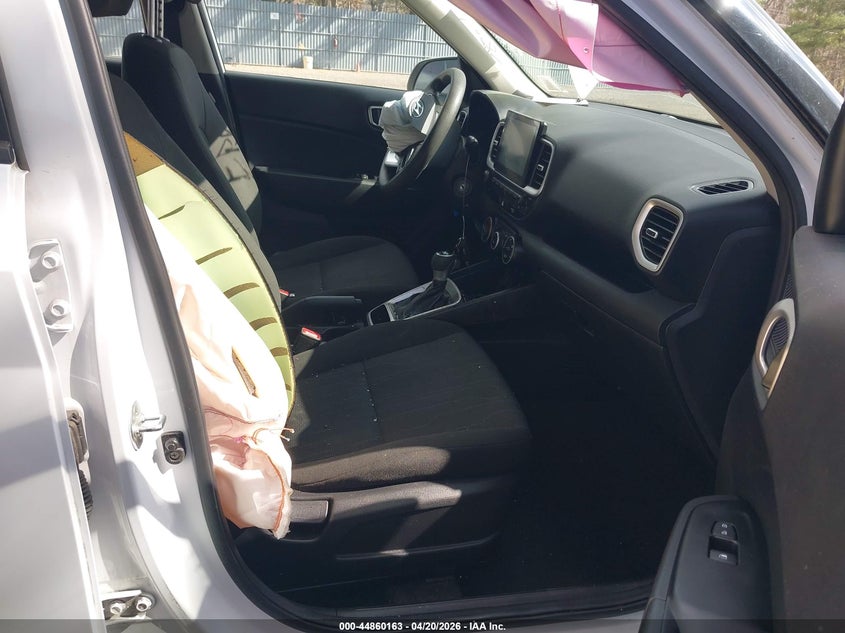 2022 Hyundai Venue VIN KMHRB8A33NU133825 IAAI salvage auction — FRONT & REAR, Salvage Title, sold $1,550 on 2026-07-29 (photo 5)