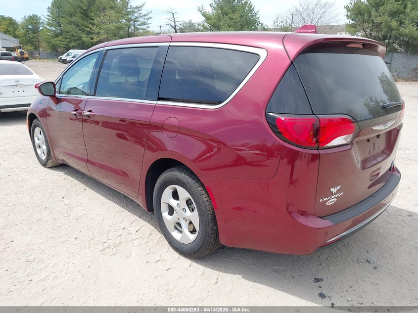 2018 Chrysler Pacifica VIN 2C4RC1H78JR118598 IAAI salvage auction — SIDE, Wait Title, sold $2,700 on 2026-07-10 (photo 3)