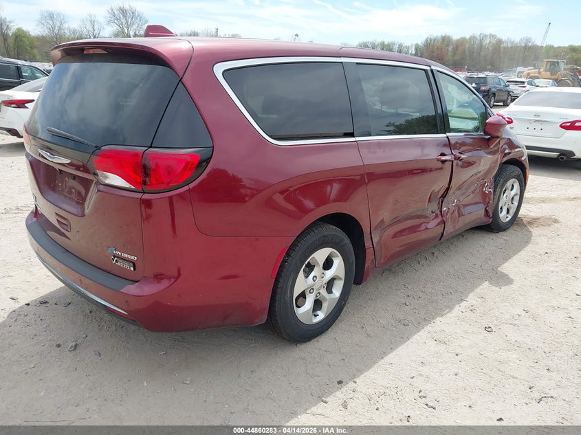 2018 Chrysler Pacifica VIN 2C4RC1H78JR118598 IAAI salvage auction — SIDE, Wait Title, sold $2,700 on 2026-07-10 (photo 4)