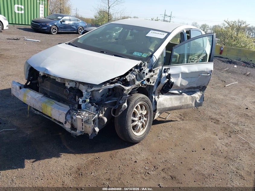 2013 Toyota Prius v VIN JTDZN3EU4D3187947 IAAI salvage auction — SIDE, Wait Title, sold $25 on 2026-07-21 (photo 2)