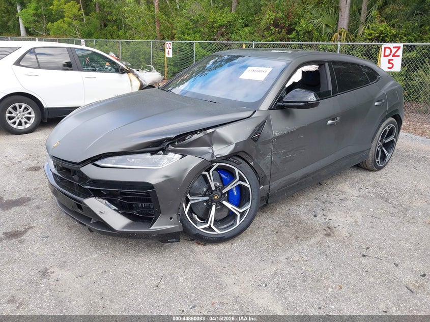 2025 Lamborghini Urus VIN ZPBUD6ZL5SLA38792 IAAI salvage auction — LEFT SIDE, Salvage Title, sold $187,500 on 2026-07-06 (photo 2)