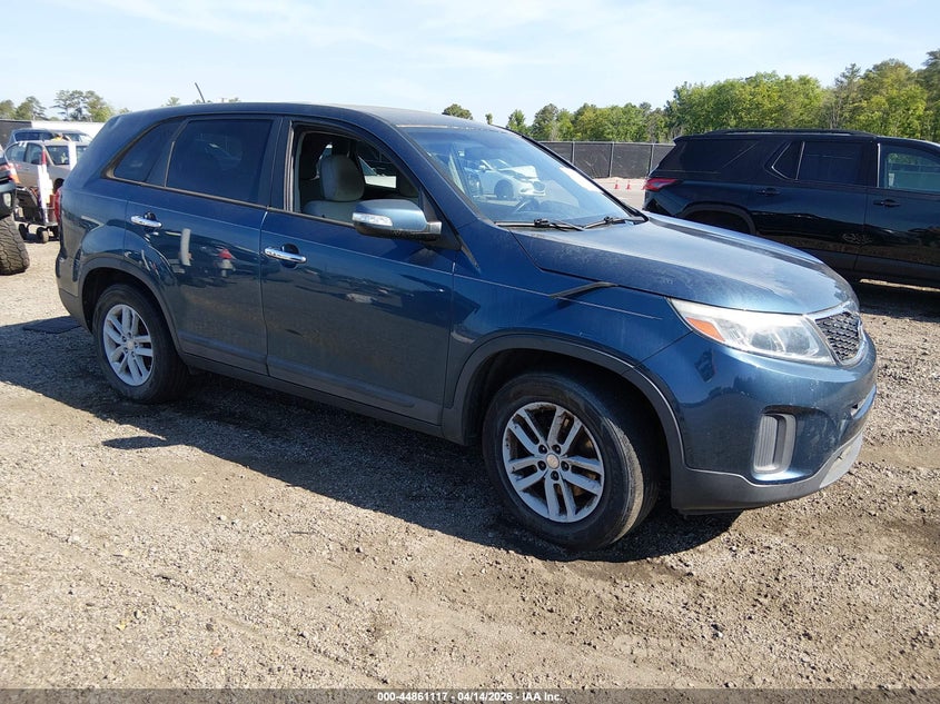 2015 Kia Sorento VIN 5XYKT3A65FG567344 IAAI salvage auction — SIDE, Clear (South Carolina), sold $1,625 on 2026-07-08 (photo 1)