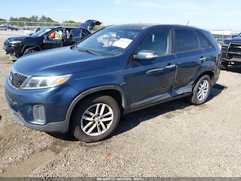 2015 Kia Sorento VIN 5XYKT3A65FG567344 IAAI salvage auction — SIDE, Clear (South Carolina), sold $1,625 on 2026-07-08 (photo 2)