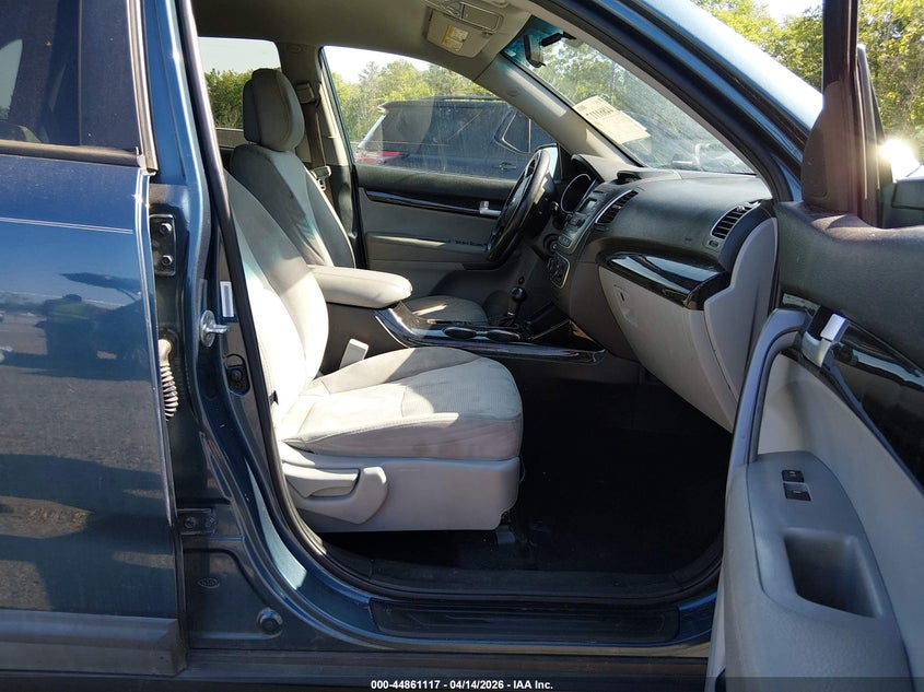 2015 Kia Sorento VIN 5XYKT3A65FG567344 IAAI salvage auction — SIDE, Clear (South Carolina), sold $1,625 on 2026-07-08 (photo 5)