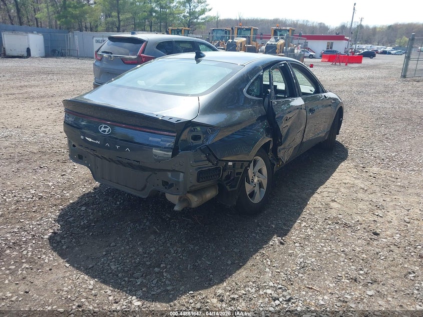 2025 Hyundai Sonata VIN KMHL24JA0SA431422 IAAI salvage auction — RIGHT SIDE, Salvage (New Jersey), sold $6,100 on 2026-07-29 (photo 4)