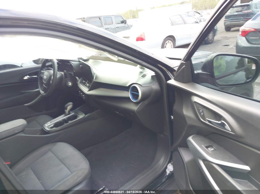 2024 Chevrolet Trax VIN KL77LFE28RC123038 IAAI salvage auction — RIGHT SIDE, Wait Title, sold $5,525 on 2026-07-13 (photo 5)