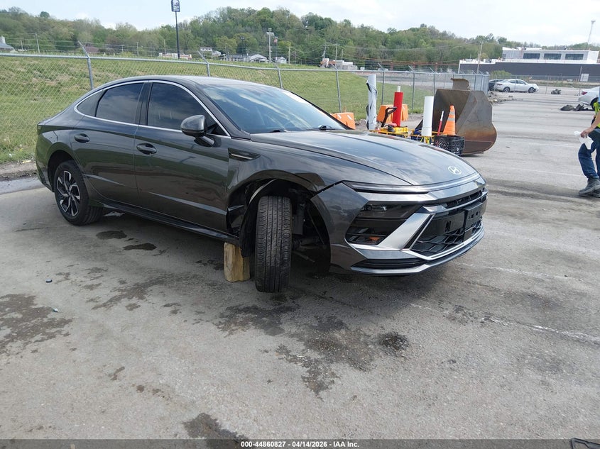 2025 Hyundai Sonata VIN KMHL64JA4SA449023 IAAI salvage auction — RIGHT FRONT, Wait Title, sold $8,150 on 2026-07-14 (photo 1)