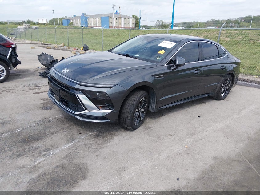 2025 Hyundai Sonata VIN KMHL64JA4SA449023 IAAI salvage auction — RIGHT FRONT, Wait Title, sold $8,150 on 2026-07-14 (photo 2)
