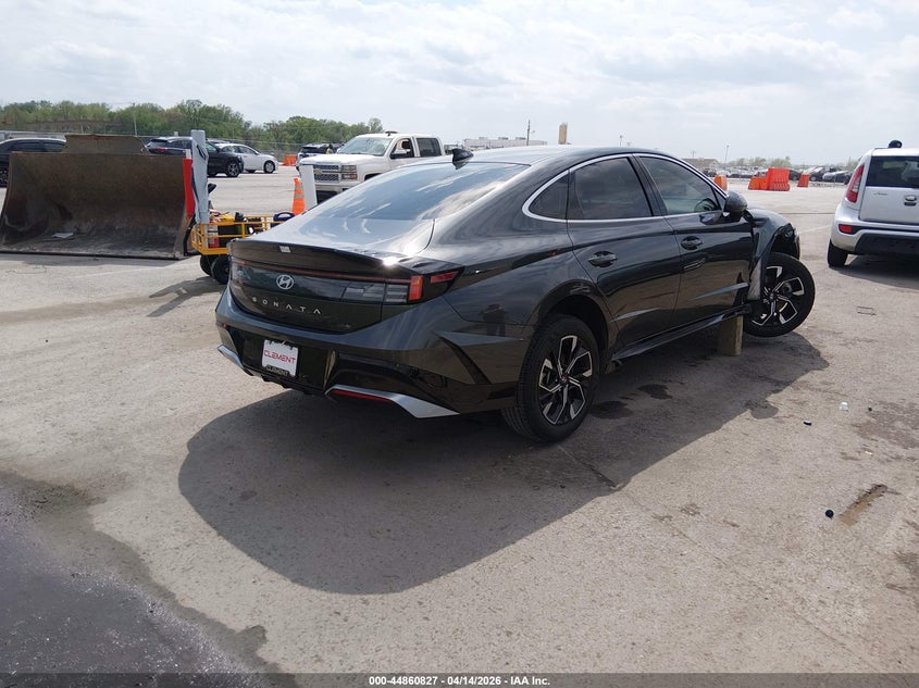 2025 Hyundai Sonata VIN KMHL64JA4SA449023 IAAI salvage auction — RIGHT FRONT, Wait Title, sold $8,150 on 2026-07-14 (photo 4)