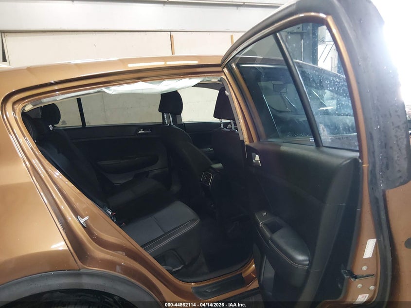 2018 Kia Sportage VIN KNDPM3AC2J7445927 IAAI salvage auction — RIGHT SIDE, Wait Title, sold $2,050 on 2026-07-10 (photo 8)