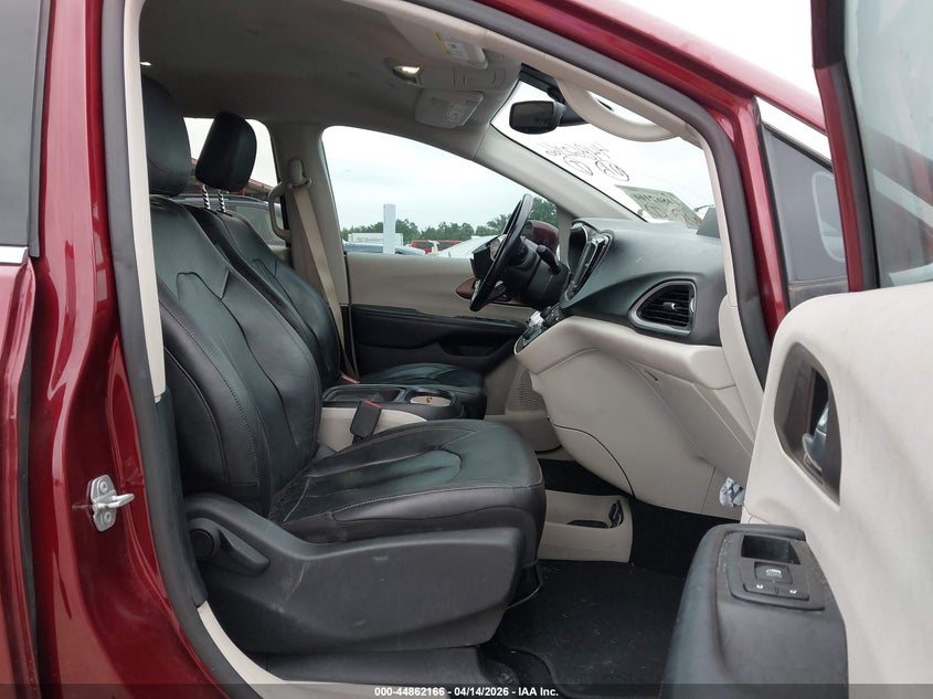 2019 Chrysler Pacifica VIN 2C4RC1BG2KR624745 IAAI salvage auction — FRONT END, Original (Texas), sold $3,050 on 2026-07-09 (photo 5)