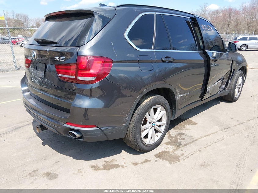 2015 BMW X5 VIN 5UXKR0C55F0P03901 IAAI salvage auction — SIDE, Wait Title, sold $3,550 on 2026-07-12 (photo 4)