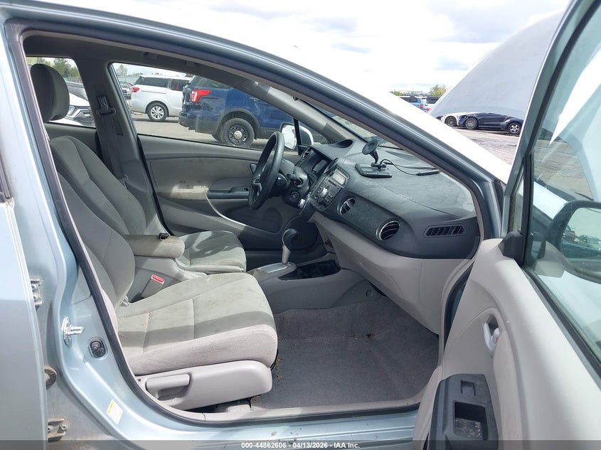 2013 Honda Insight VIN JHMZE2H54DS003173 IAAI salvage auction — RIGHT SIDE, Salvage (Oregon), sold $1,350 on 2026-07-09 (photo 5)