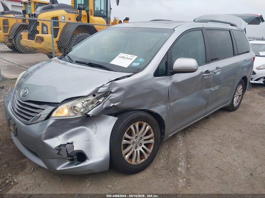 2016 Toyota Sienna VIN 5TDYK3DC8GS692485 IAAI salvage auction — LEFT FRONT, Original (Texas), sold $4,500 on 2026-07-07 (photo 2)