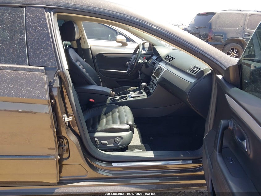 2016 Volkswagen Passat cc VIN WVWBN7AN2GE516211 IAAI salvage auction — UNKNOWN, Wait Title, sold $2,700 on 2026-08-11 (photo 5)