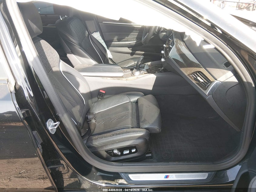 2020 BMW 5er VIN WBAJS3C01LCD28851 IAAI salvage auction — LEFT SIDE, Wait Title, sold $16,350 on 2026-07-15 (photo 5)