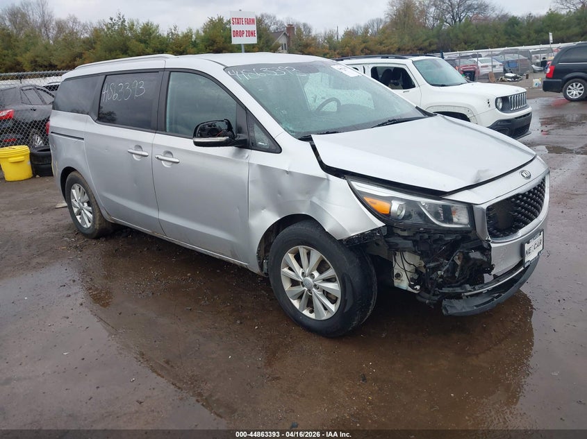 2017 Kia SEDONA VIN KNDMB5C12H6250068 IAAI salvage auction — FRONT END, Clear (Indiana), sold $750 on 2026-07-28 (photo 1)