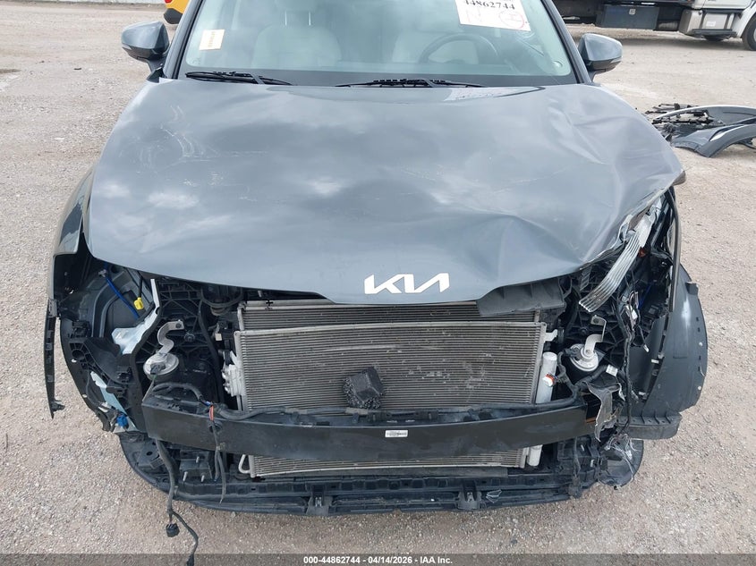 2023 Kia Sportage VIN KNDPV3AF1P7109623 IAAI salvage auction — FRONT END, Wait Title, sold $5,000 on 2026-07-30 (photo 6)