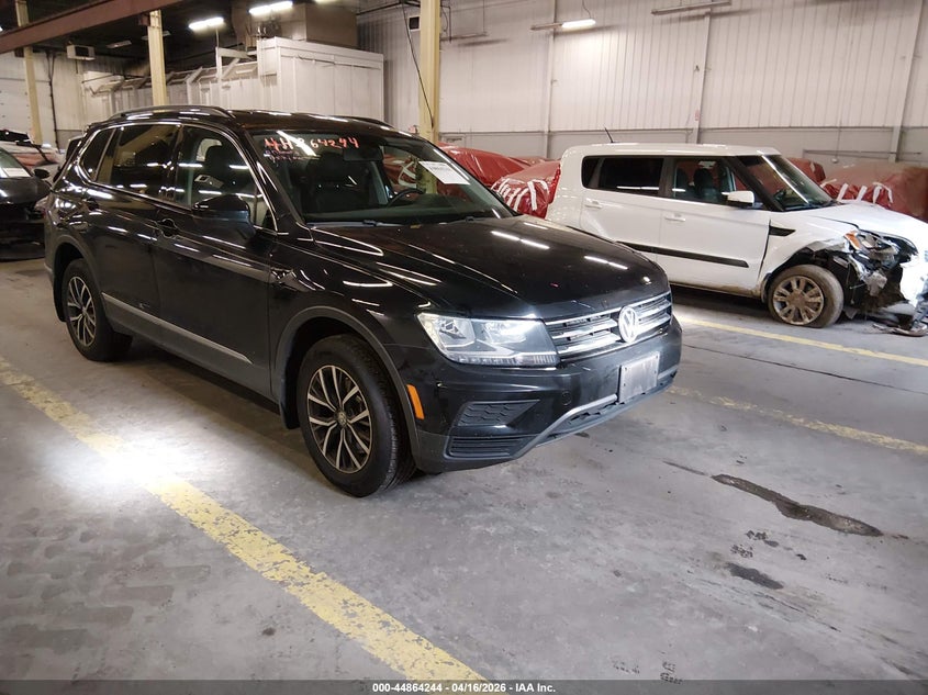 2020 Volkswagen Tiguan VIN 3VV2B7AX0LM058183 IAAI salvage auction — REAR END, Salvage (Oregon), sold $6,950 on 2026-07-09 (photo 1)