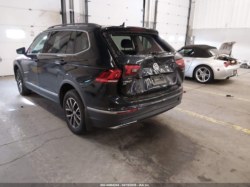 2020 Volkswagen Tiguan VIN 3VV2B7AX0LM058183 IAAI salvage auction — REAR END, Salvage (Oregon), sold $6,950 on 2026-07-09 (photo 3)