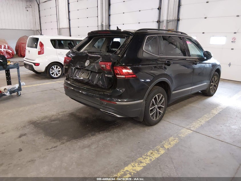 2020 Volkswagen Tiguan VIN 3VV2B7AX0LM058183 IAAI salvage auction — REAR END, Salvage (Oregon), sold $6,950 on 2026-07-09 (photo 4)