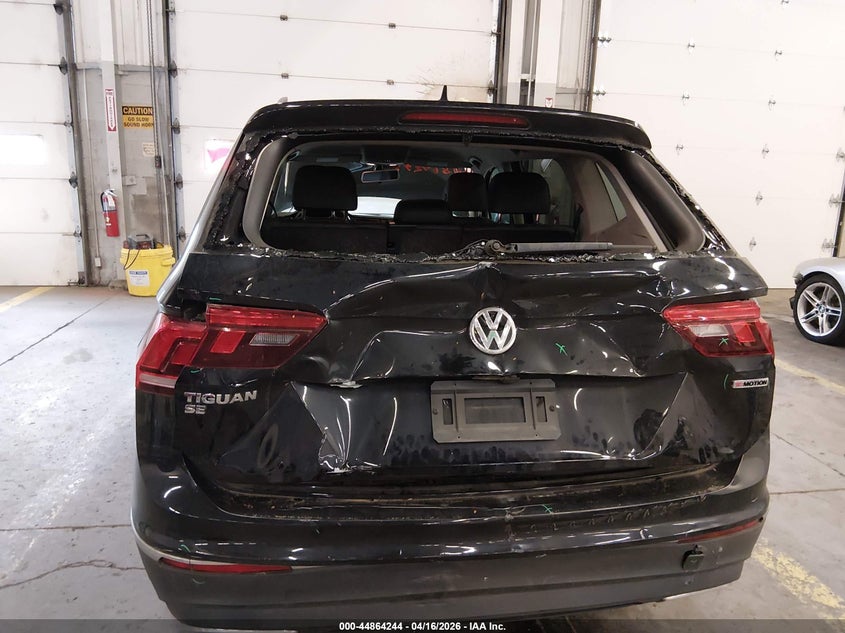 2020 Volkswagen Tiguan VIN 3VV2B7AX0LM058183 IAAI salvage auction — REAR END, Salvage (Oregon), sold $6,950 on 2026-07-09 (photo 6)