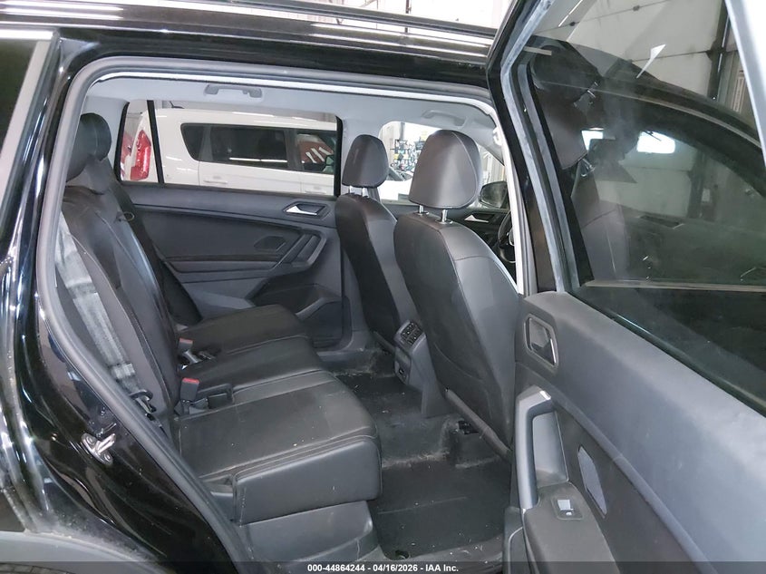 2020 Volkswagen Tiguan VIN 3VV2B7AX0LM058183 IAAI salvage auction — REAR END, Salvage (Oregon), sold $6,950 on 2026-07-09 (photo 8)